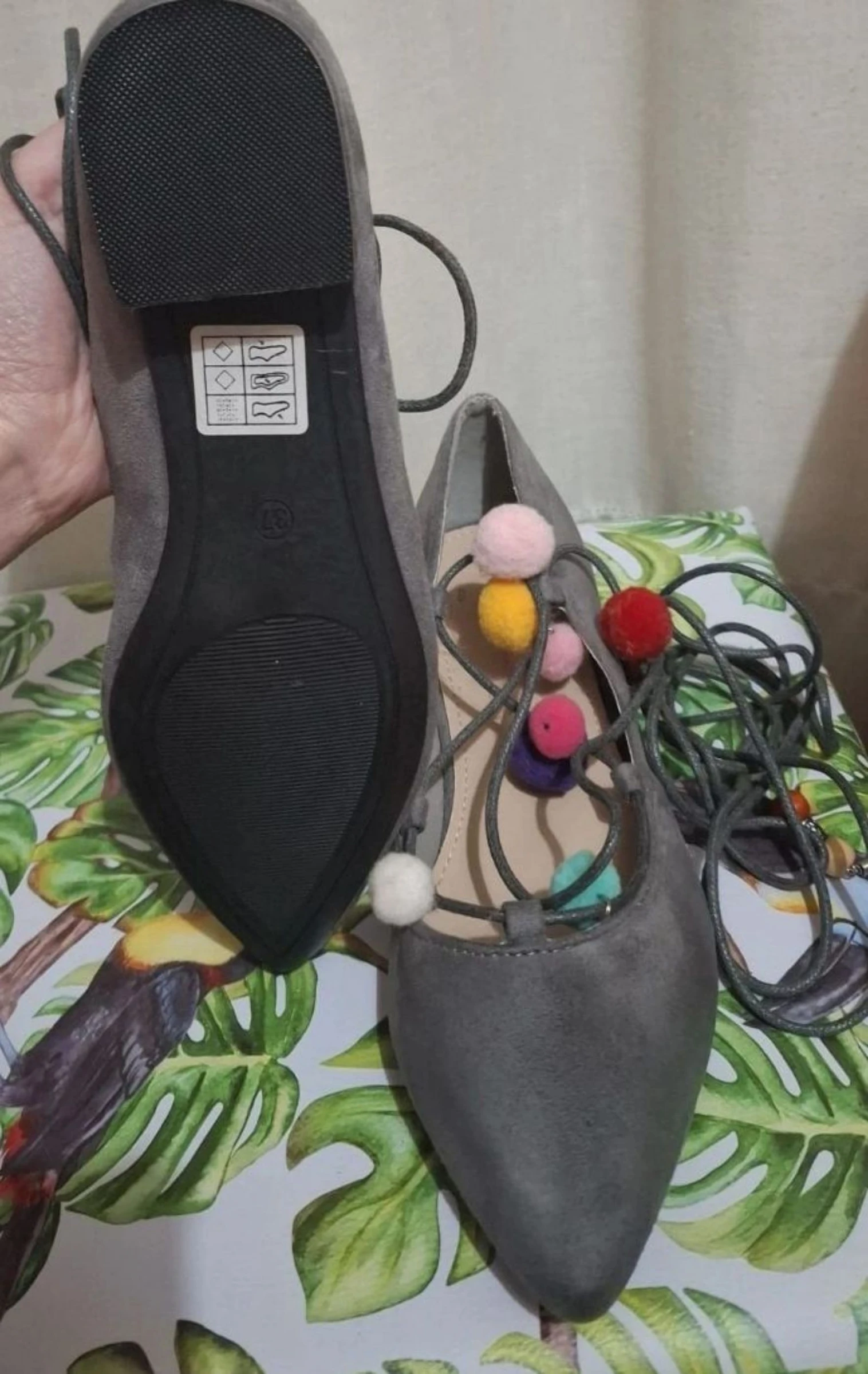 Manoletinas Grises con Pompones Multicolores limite edition Y2K – photo 4